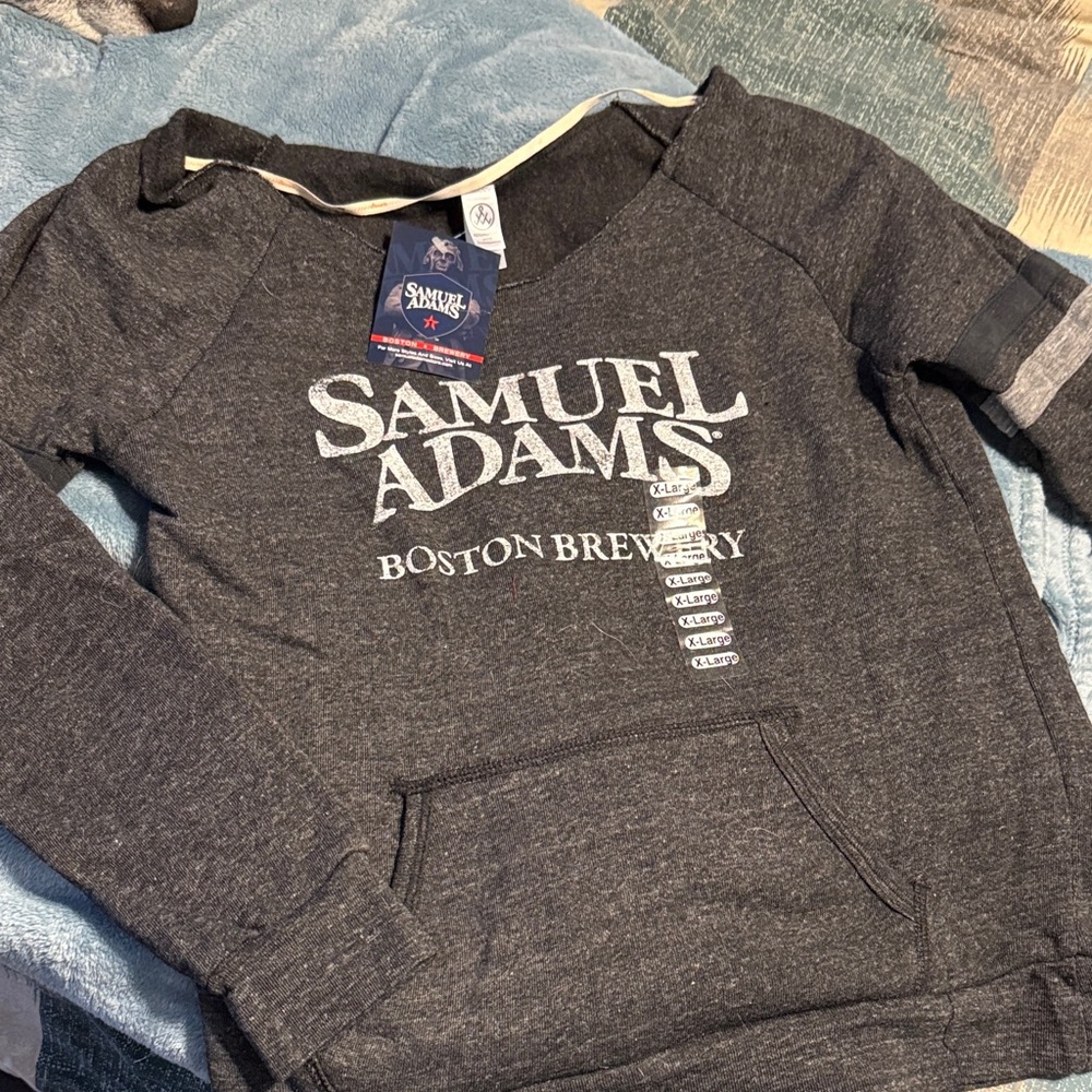 Women’s cut neck sweatshirt